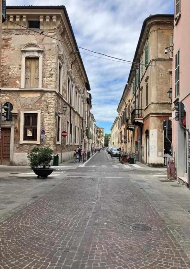 La Casa Dello Stilista Apartment Бреша Екстериор снимка