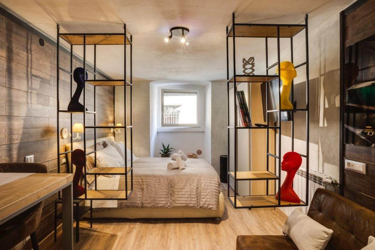 La Casa Dello Stilista Apartment Бреша Екстериор снимка